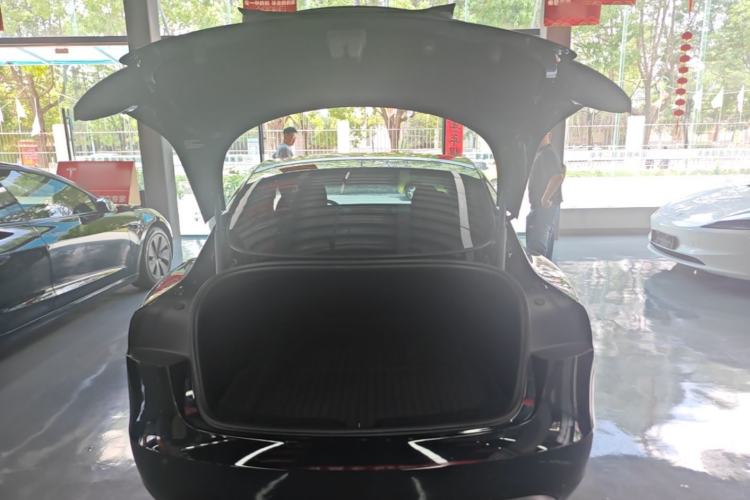 Used Tesla Model 3 2023 Rear-Wheel-Drive Version Trunk
