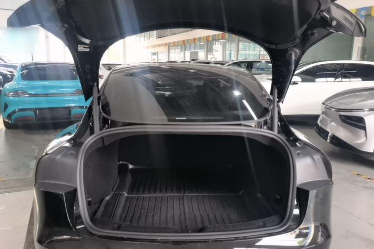 Used Tesla Model 3 2023 Long-Range All-Wheel-Drive Version Trunk