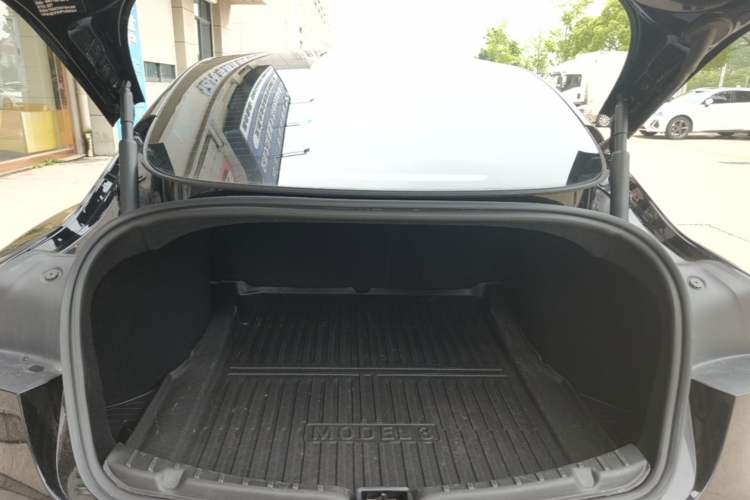 Used Tesla Model 3 2023 Rear-Wheel-Drive Version Trunk