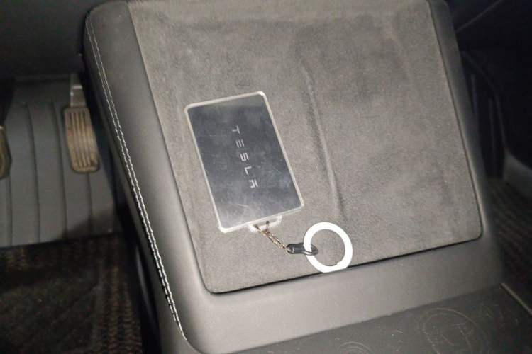 Used Tesla Model 3 2023 Long-Range All-Wheel-Drive Version Vehicle Key