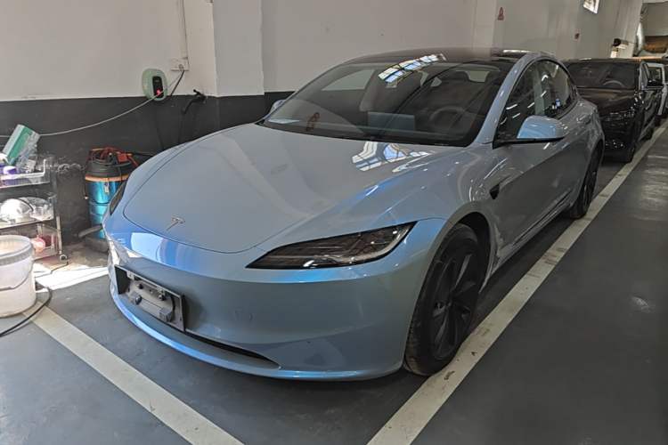 Tesla Model 3 2023 Rear-Wheel-Drive Version