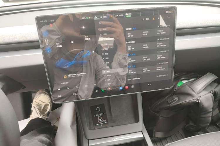 Used Tesla Model 3 2023 Rear-Wheel-Drive Version Audio And AC Panel