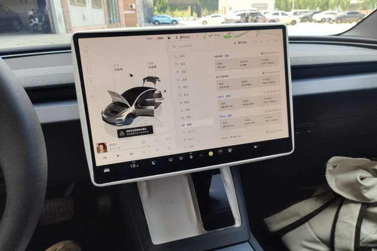 Used Tesla Model 3 2023 Rear-Wheel-Drive Version Audio And AC Panel