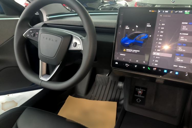 Used Tesla Model 3 2023 Rear-Wheel-Drive Version Center Console