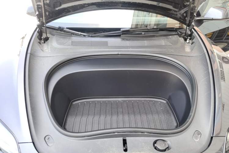 Used Tesla Model 3 2023 Rear-Wheel-Drive Version Engine Bay