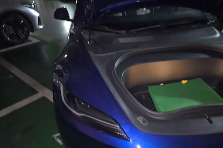 Used Tesla Model 3 2023 Rear-Wheel-Drive Version Engine Bay Right