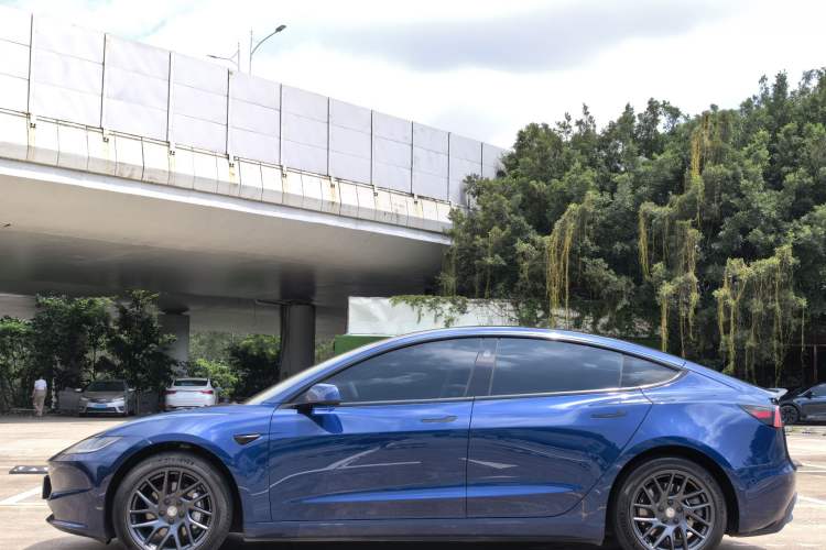 Used Tesla Model 3 2023 Rear-Wheel-Drive Version Exterior 3