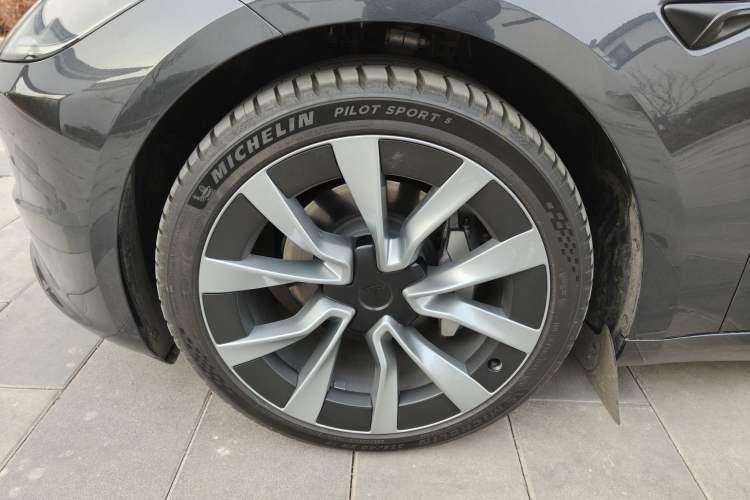 Used Tesla Model 3 2023 Long-Range All-Wheel-Drive Version Exterior 7