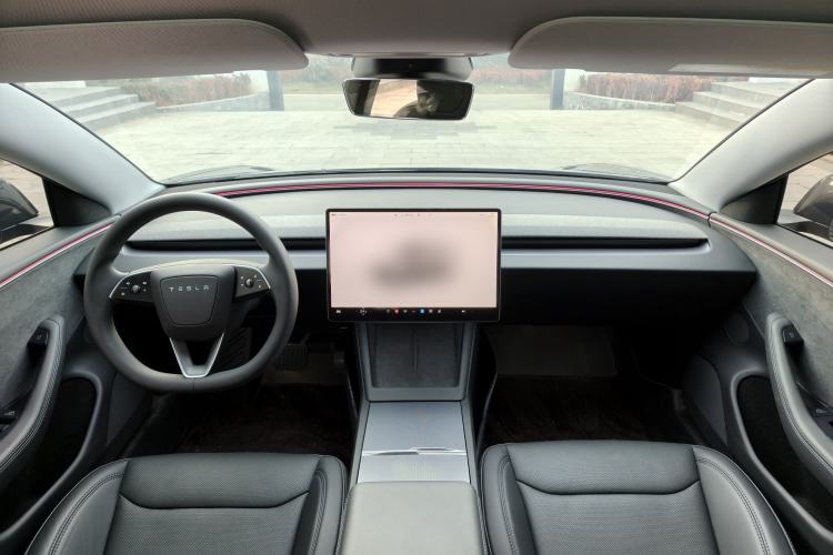 Used Tesla Model 3 2023 Long-Range All-Wheel-Drive Version Interior 2
