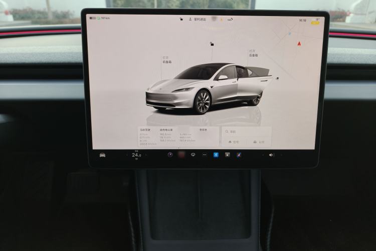 Used Tesla Model 3 2023 Long-Range All-Wheel-Drive Version Interior 8
