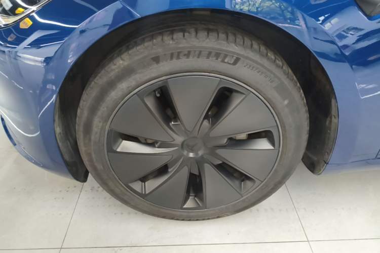 Used Tesla Model 3 2023 Rear-Wheel-Drive Version Left Front Wheel Hub
