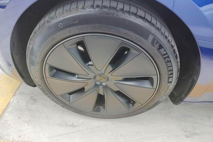 Used Tesla Model 3 2023 Rear-Wheel-Drive Version Left Front Wheel Hub