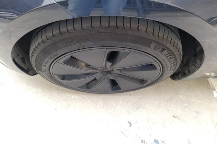 Used Tesla Model 3 2023 Rear-Wheel-Drive Version Left Front Wheel Hub