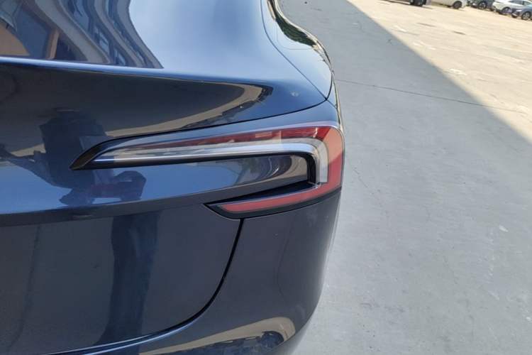 Used Tesla Model 3 2023 Rear-Wheel-Drive Version Right Rear Taillight
