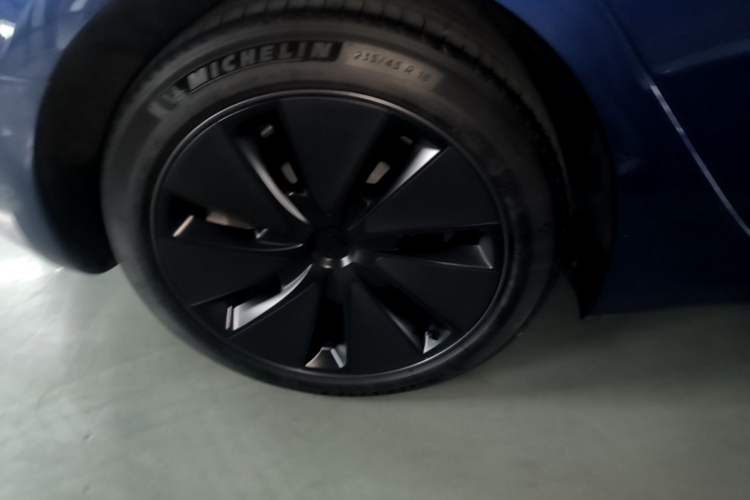Used Tesla Model 3 2023 Rear-Wheel-Drive Version Right Rear Wheel Hub