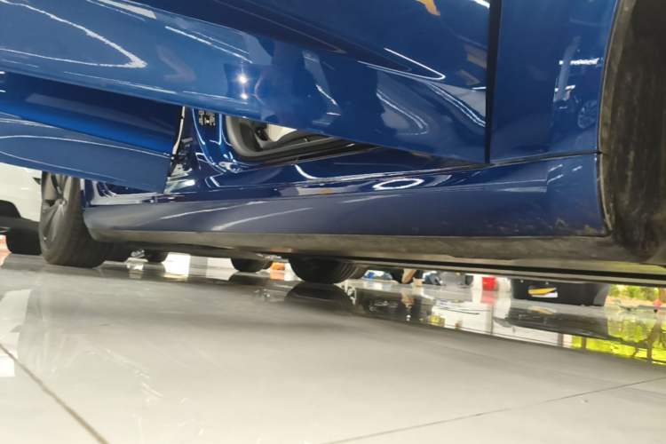 Used Tesla Model 3 2023 Rear-Wheel-Drive Version Right Side Sill