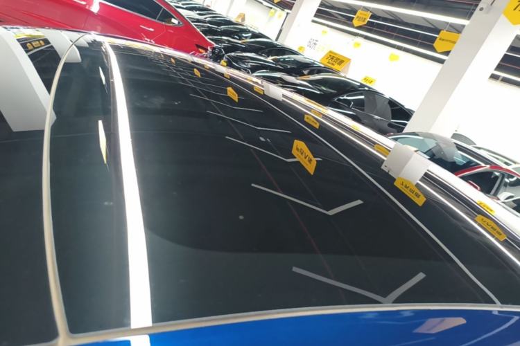Used Tesla Model 3 2023 Rear-Wheel-Drive Version Roof
