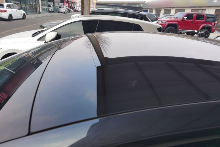 Used Tesla Model 3 2023 Long-Range All-Wheel-Drive Version Roof