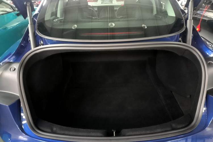 Used Tesla Model 3 2023 Rear-Wheel-Drive Version Trunk