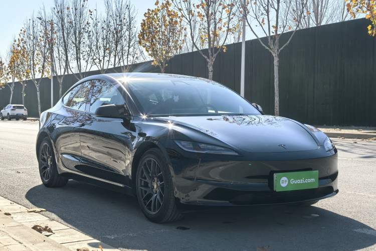 Used Tesla Model 3 2023 Rear-Wheel-Drive Version Exterior 3