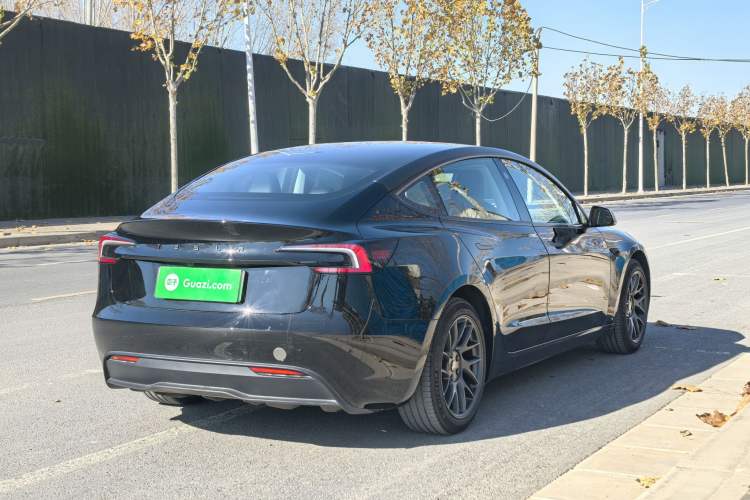 Used Tesla Model 3 2023 Rear-Wheel-Drive Version Exterior 4