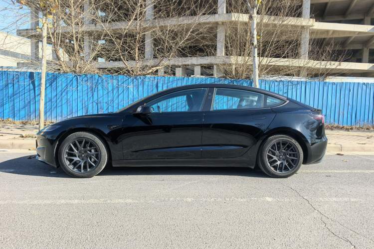 Used Tesla Model 3 2023 Rear-Wheel-Drive Version Exterior 7