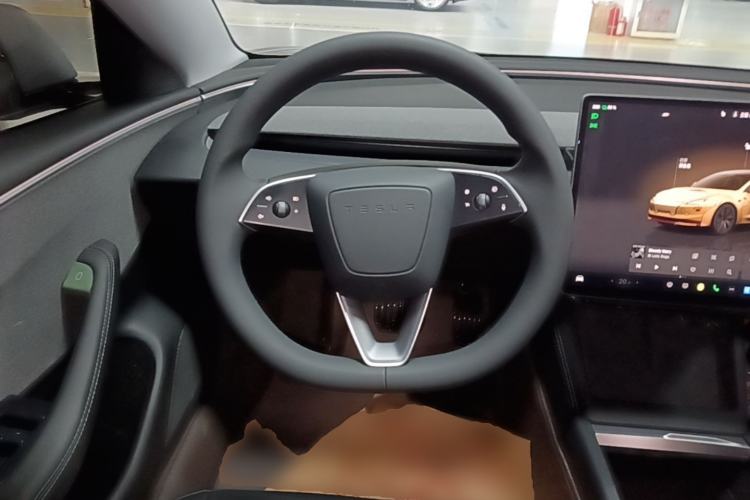 Used Tesla Model 3 2023 Rear-Wheel-Drive Version Steering Wheel
