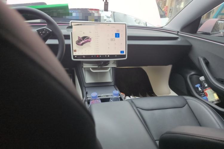 Used Tesla Model 3 2023 Rear-Wheel-Drive Version Center Console