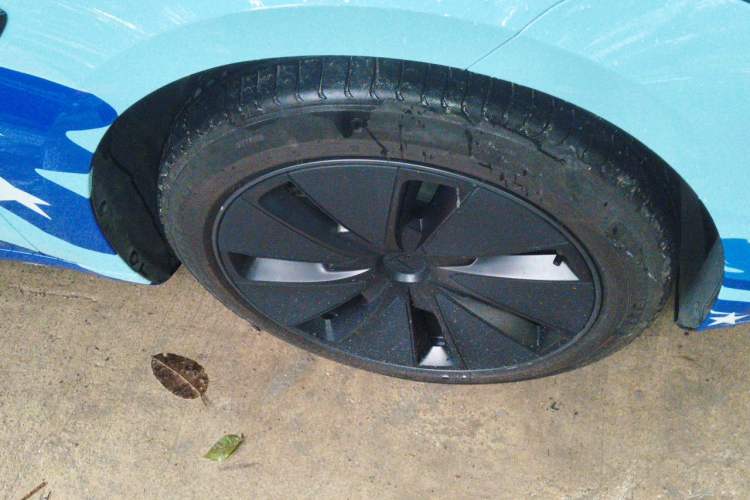 Used Tesla Model 3 2023 Rear-Wheel-Drive Version Right Front Wheel Hub