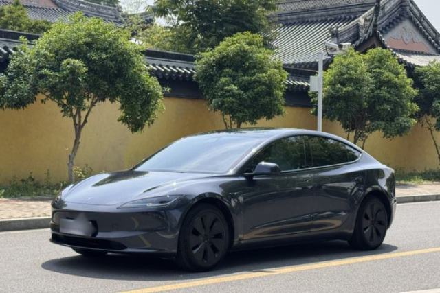 Used Tesla Model 3 2023 Rear-Wheel-Drive Version