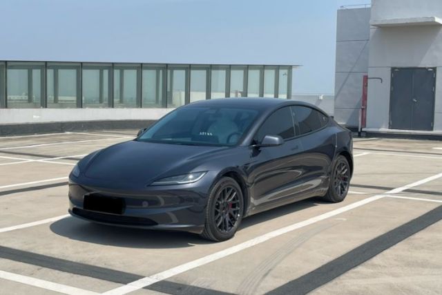 Used Tesla Model 3 2023 Rear-Wheel-Drive Version