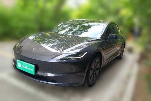 Used Tesla Model 3 2023 Long-Range All-Wheel-Drive Version