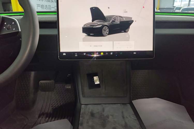Used Tesla Model 3 2023 Rear-Wheel-Drive Version Audio And AC Panel