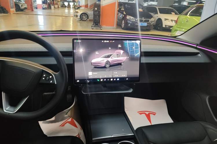 Used Tesla Model 3 2023 Long-Range All-Wheel-Drive Version Audio And AC Panel