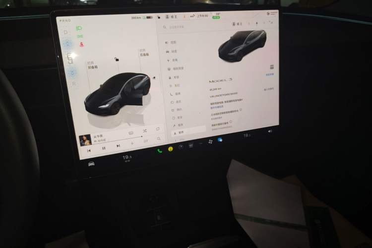 Used Tesla Model 3 2023 Rear-Wheel-Drive Version Audio And AC Panel