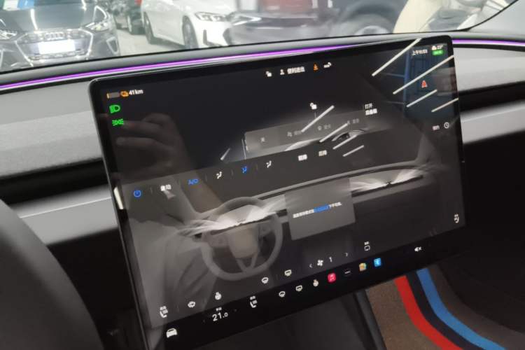 Used Tesla Model 3 2023 Rear-Wheel-Drive Version Audio And AC Panel