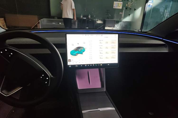Used Tesla Model 3 2023 Rear-Wheel-Drive Version Audio And AC Panel