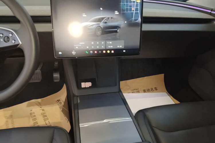 Used Tesla Model 3 2023 Rear-Wheel-Drive Version Audio And AC Panel