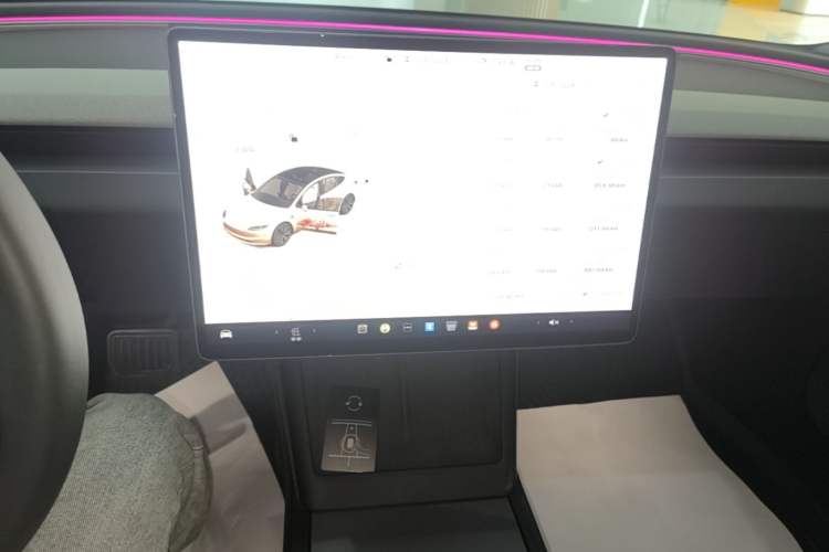 Used Tesla Model 3 2023 Rear-Wheel-Drive Version Audio And AC Panel