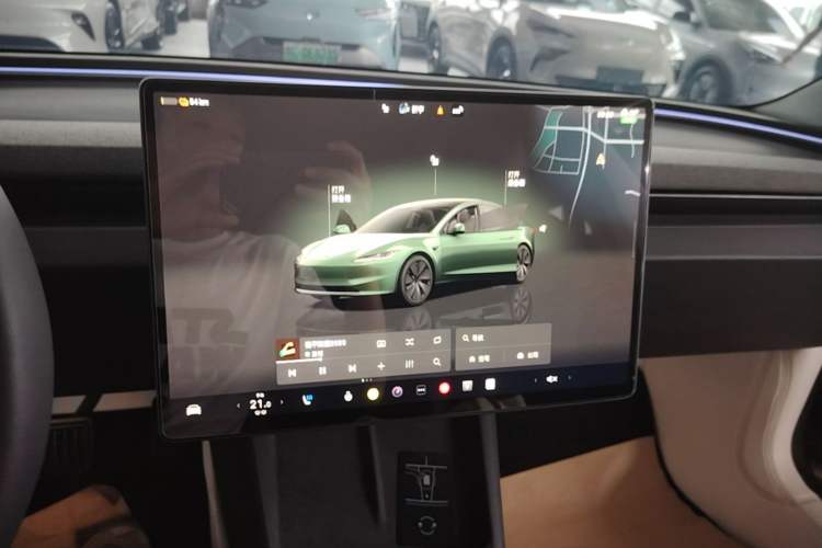 Used Tesla Model 3 2023 Rear-Wheel-Drive Version Audio And AC Panel