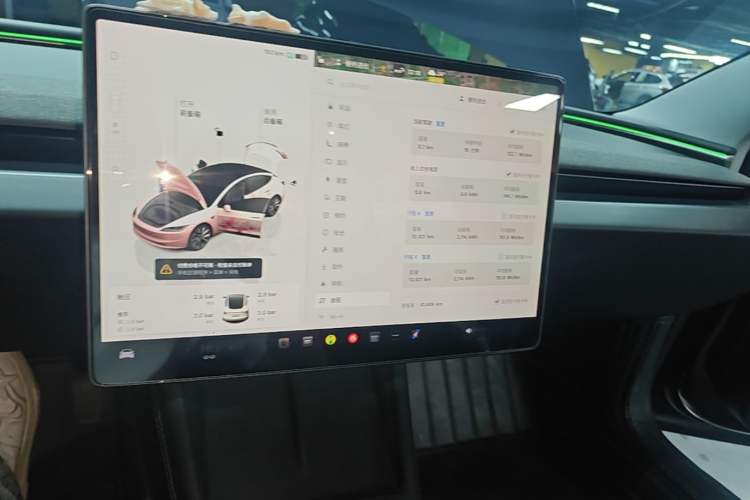 Used Tesla Model 3 2023 Rear-Wheel-Drive Version Audio And AC Panel