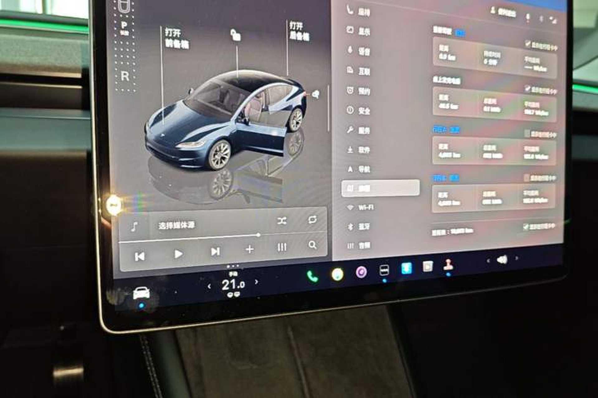 Used Tesla Model 3 2023 Long-Range All-Wheel-Drive Version Audio And AC Panel