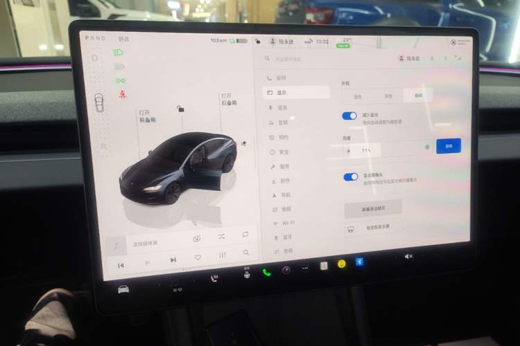 Used Tesla Model 3 2023 Rear-Wheel-Drive Version Audio And AC Panel