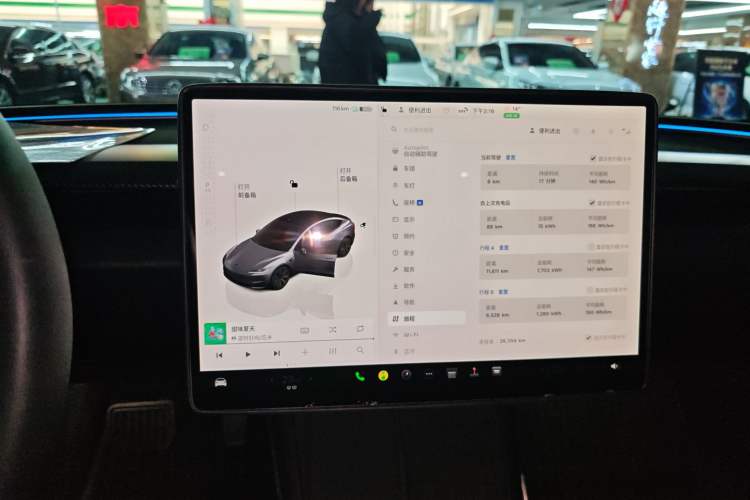 Used Tesla Model 3 2023 Rear-Wheel-Drive Version Audio And AC Panel