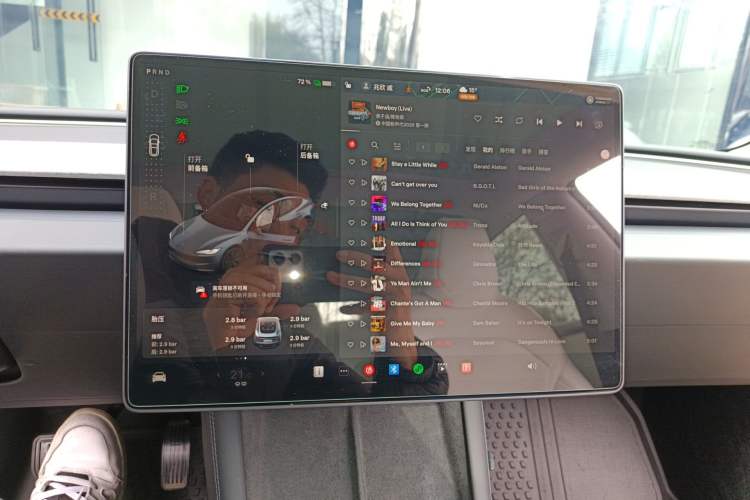 Used Tesla Model 3 2023 Long-Range All-Wheel-Drive Version Audio And AC Panel