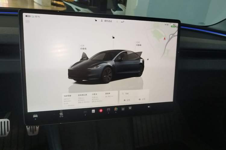 Used Tesla Model 3 2023 Rear-Wheel-Drive Version Audio And AC Panel
