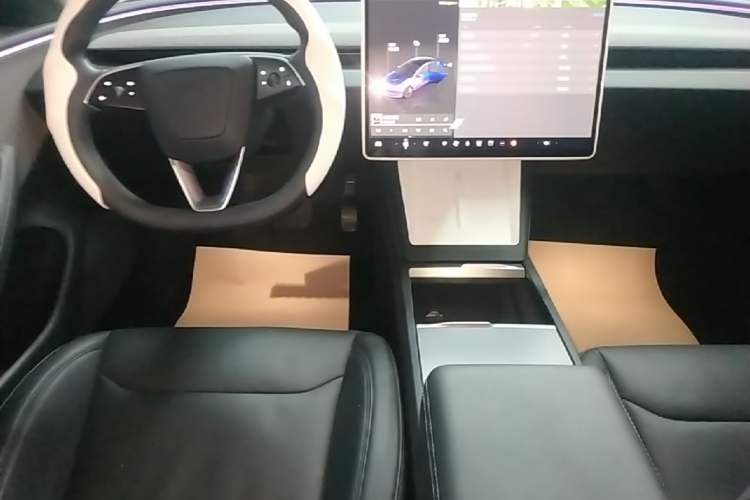 Used Tesla Model 3 2023 Rear-Wheel-Drive Version Audio And AC Panel