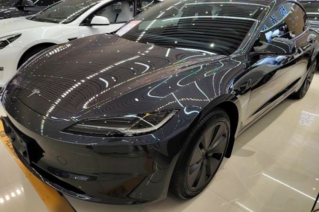 Tesla Model 3 2023 Rear-Wheel-Drive Version usado