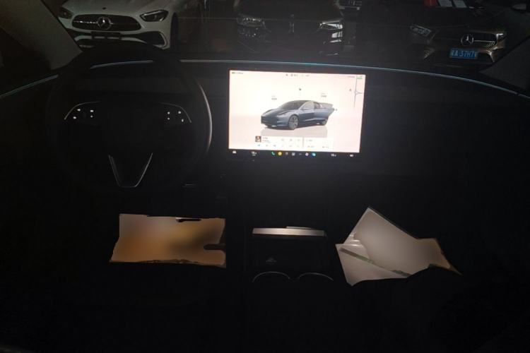 Used Tesla Model 3 2023 Rear-Wheel-Drive Version Center Console