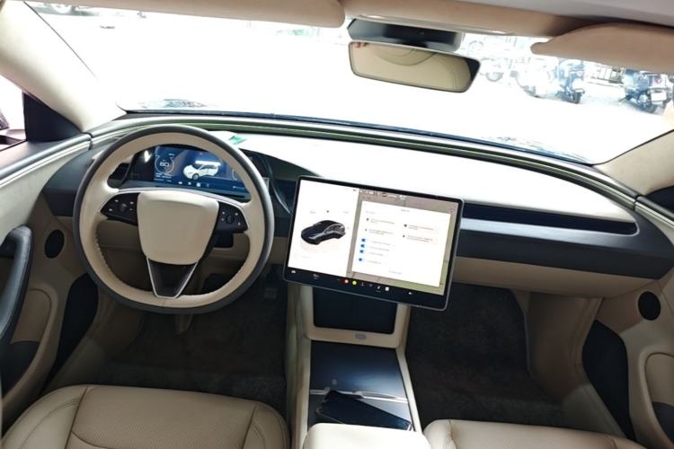 Used Tesla Model 3 2023 Long-Range All-Wheel-Drive Version Center Console